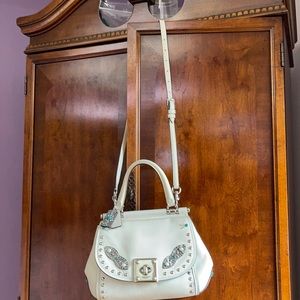 COACH IN CREAM COLOR ORIGINAL !!